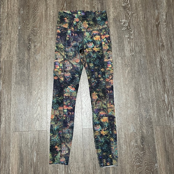 NWOT Lululemon Matching Bundle. Size Tops 4/Bottom 2 - Picture 5 of 12